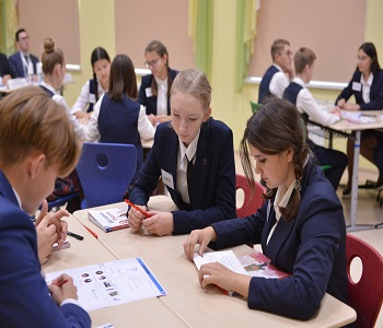 Новости Минпросвещения: На конкурсе «Учитель года России» стартовало «Воспитательное событие»